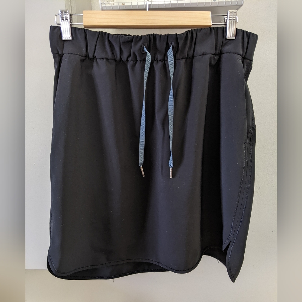 Lululemon On The Fly skirt size 10